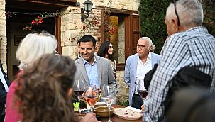 Dünyanın farklı ülkelerinden ressamlar Kuşadası'nda buluştu