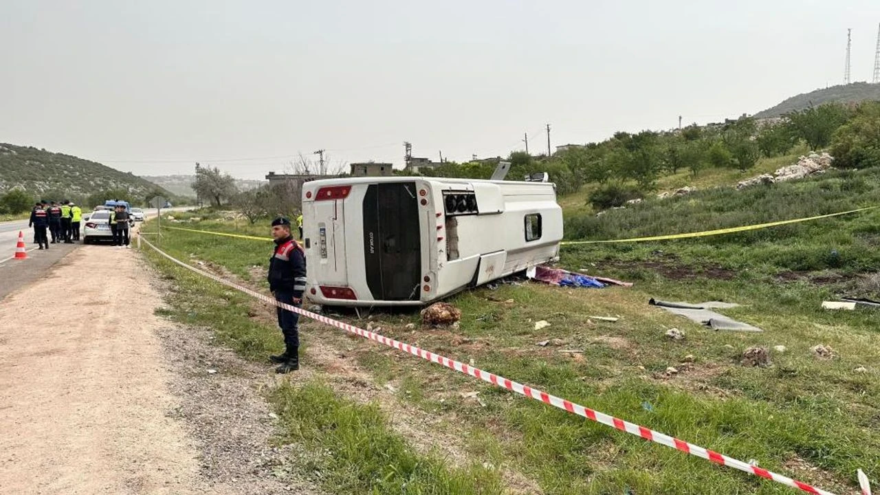 Gaziantep'te feci kaza: 1 ölü, 17 yaralı