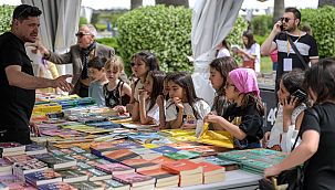 İZKİTAP Fest baharın coşkusuyla devam ediyor