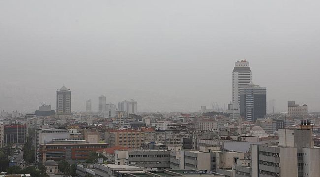 İzmir'e sis değil, çöl tozu bulutu çöktü