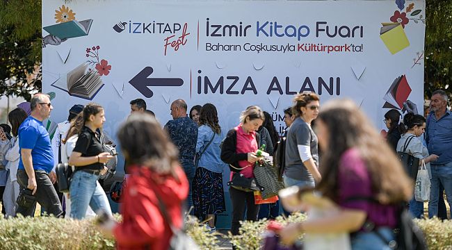 İzmirliler İZKİTAP Fest'e akın etti