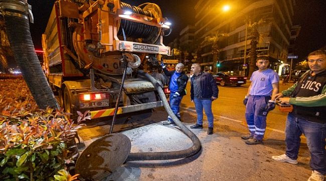 İZSU'dan lokal kokuya gece mesaisi