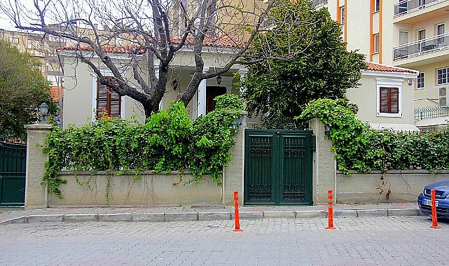Aziz Kocaoğlu'nun köşkü satıldı