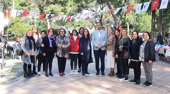 Bornova Belediyesi'nden anneler için "Hediyelik Eşya Günleri"