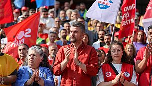 Buca'da 1 mayıs coşkuyla kutlandı