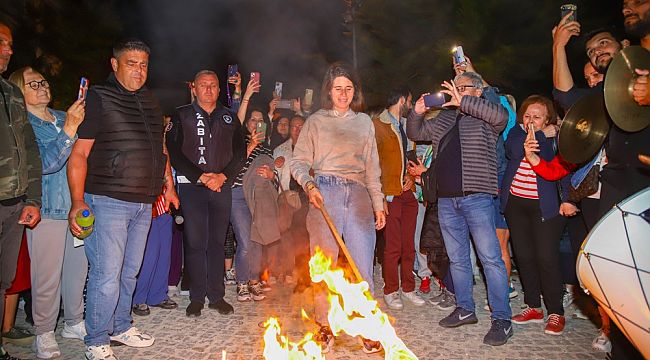 Çeşme'de Hıdırellez Şenliği coşkuyla kutlandı