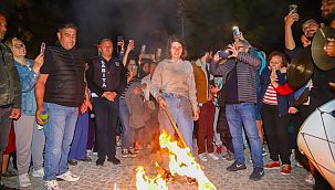 Çeşme'de Hıdırellez Şenliği coşkuyla kutlandı