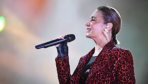 İzmir'de 19 Mayıs coşkusu meydanlara taştı