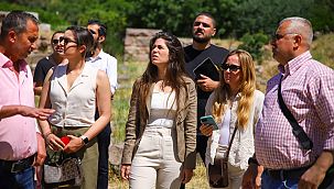 Kazı alanlarını ziyaret eden Başkan Denizli