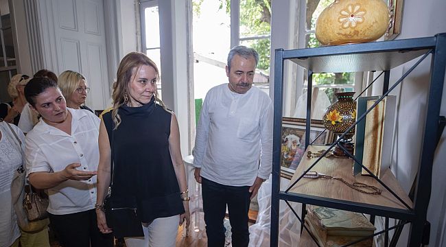 Konak'ın semt merkezlerinden el emeği sergi
