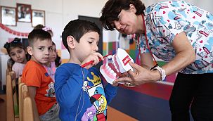 Konak'tan çocuklara diş fırçalamayı sevdiren proje