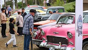 Urla'da 12. Klasik Otomobil Şöleni