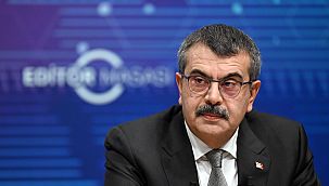 Yusuf Tekin'in makam aracı kaza yaptı