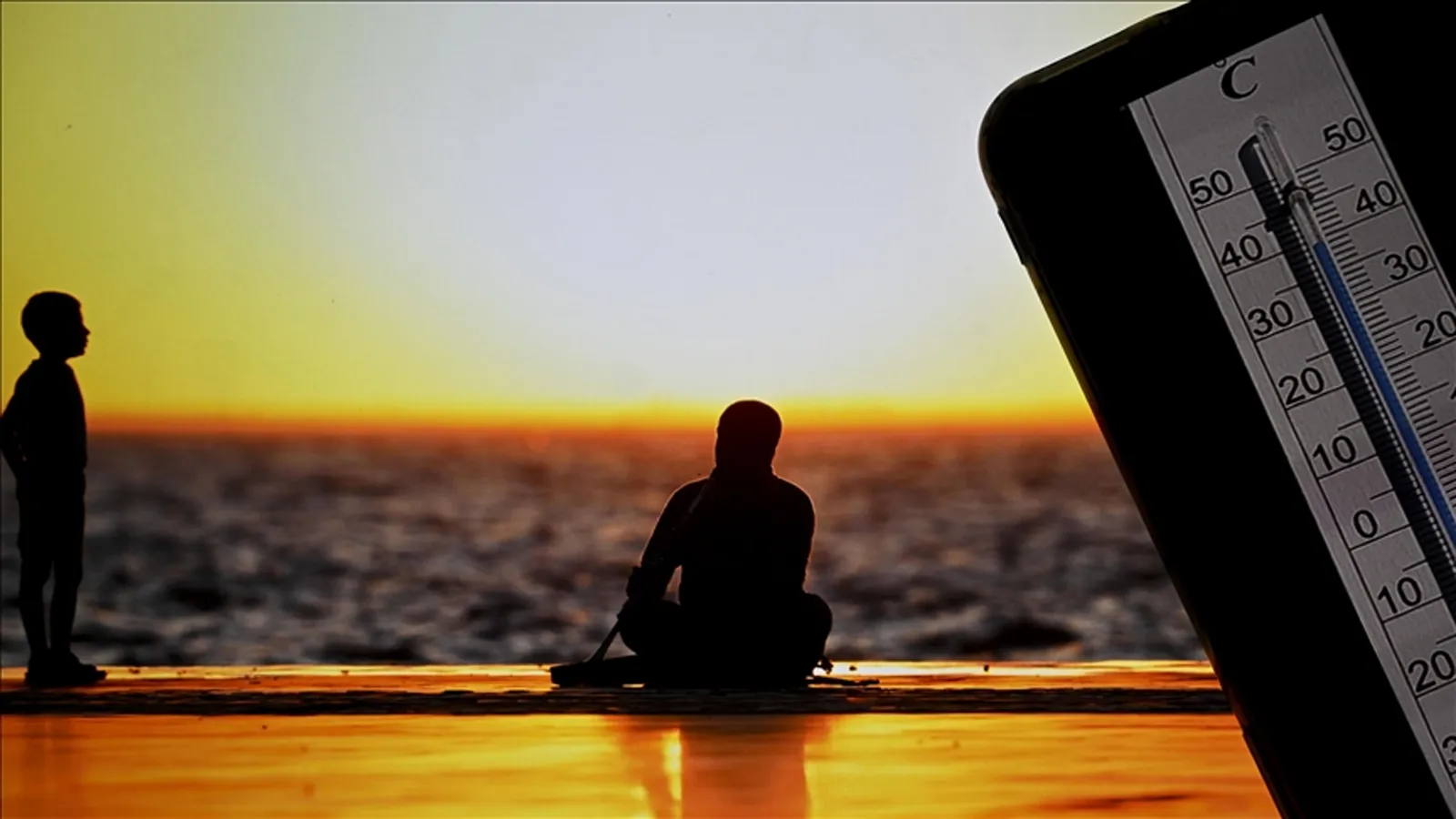 Aşırı sıcaklardan dolayı 14 kişi hayatını kaybetti