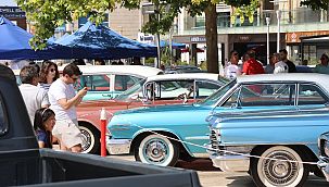 Klasik otomobiller Urla'da buluştu