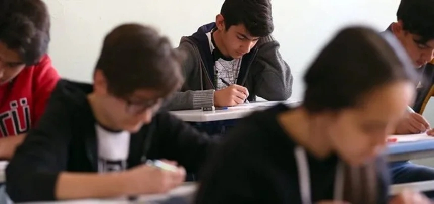 MEB'ten öğrencilere ücretsiz yaz okulu müjdesi