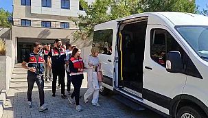 ABD bayraklı tekneyle kaçarken yakalanmışlardı