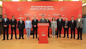 CHP'li 14 büyükşehir belediye başkanı İstanbul'da toplandı
