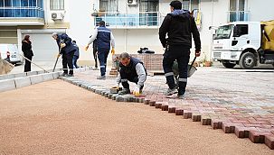 Karşıyaka Belediyesi üretiyor, sokaklar güzelleşiyor