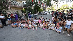 'Sokak Senin' coşkusu Karşıyaka'yı sardı