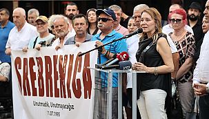 Srebrenitsa Katliamı'nda hayatını kaybedenler Konak'ta anıldı