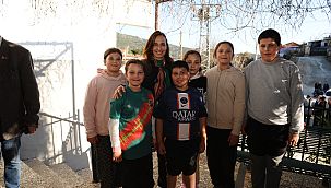 Karşıyakalı çocuklar yeni eğitim yılına hazırlanıyor