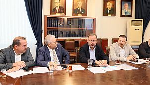 AK Partili Kasapoğlu, İzmir Körfezi ile ilgili akademik toplantıya katıldı