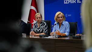 Şebnem Bursalı, Cumhur İttifakı İzmir Kadın Meclis Üyeleri ile bir araya geldi