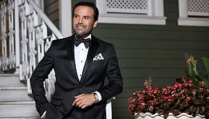 İsmail Özkan'dan Cumhuriyet Şarkısı " Fikrimin İnce Gülü"