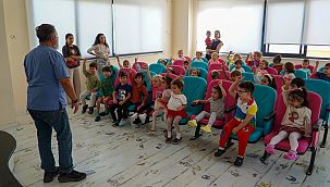 Karşıyakalı çocuklara hayvan sevgisi aşılanıyor