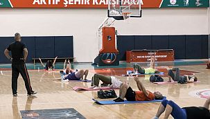 Karşıyakalılar her mevsim güne sporla başlıyor 