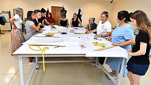 İzmir'de kadınlar yalnız değil