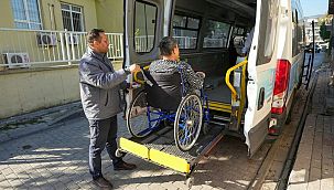 Gaziemir Belediyesi'nden engelli ve hasta bireylere ulaşım desteği