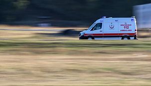 Kapüşonu iş makinesine dolanan genç kadın hayatını kaybetti