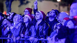 İzmir 2025'i Kültürpark'ta coşkuyla karşıladı