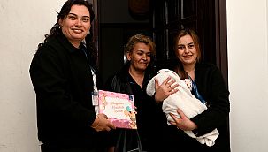 Kuşadası Belediyesi'nden minik hemşehrilerine hoş geldin ziyareti