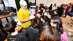 Geleceğin girişimcileri, fikirlerinin temellerini FabrikaLab İzmir'de attı