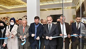 Balıkesir'de Turizm Haftası, Yağcıbedir Halı Sergisiyle Başladı