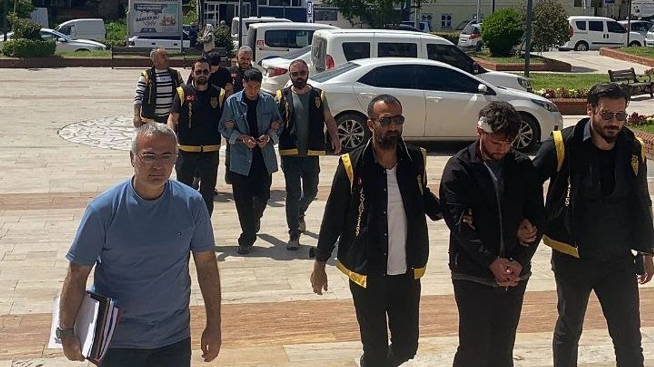 Kız kavgasının şüphelileri adliyeye sevk edildi