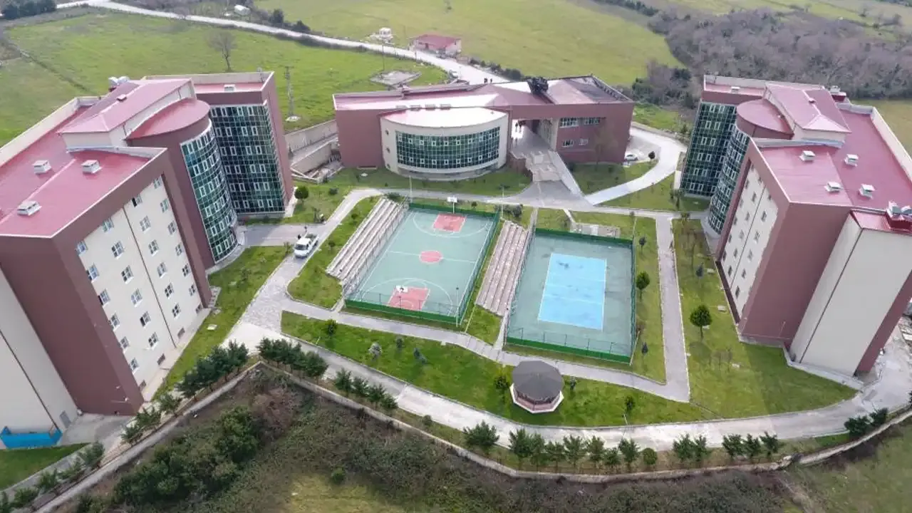 113 öğrenci zehirlenme şüphesiyle hastaneye başvurdu