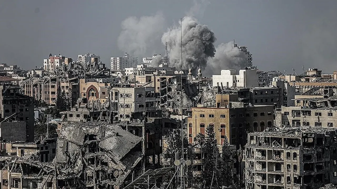 Gazze'de can kaybı 53 bin 655'e yükseldi