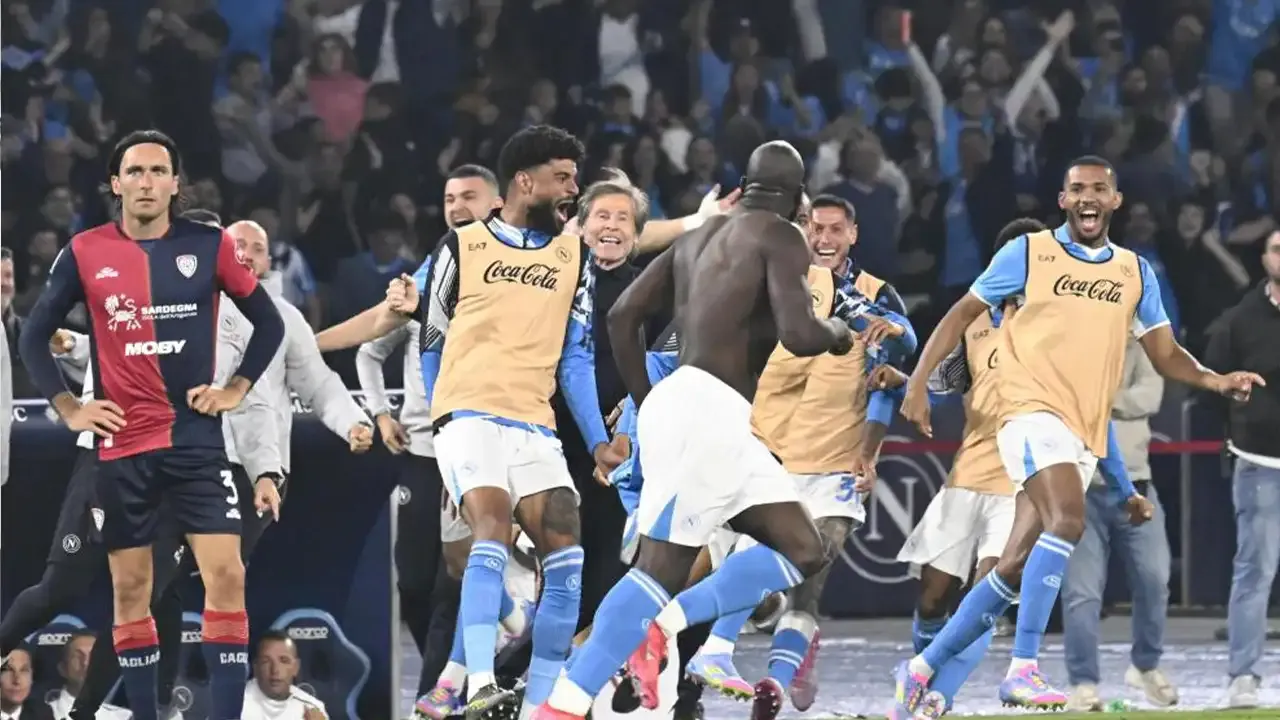 İtalya Serie A'da şampiyon Napoli