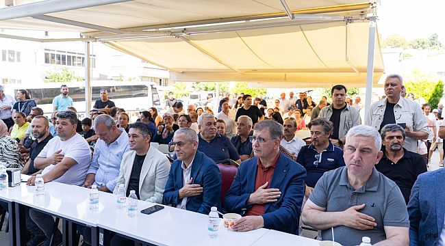 Başkan Tugay Aliağa'da aşure lokmasına ortak oldu