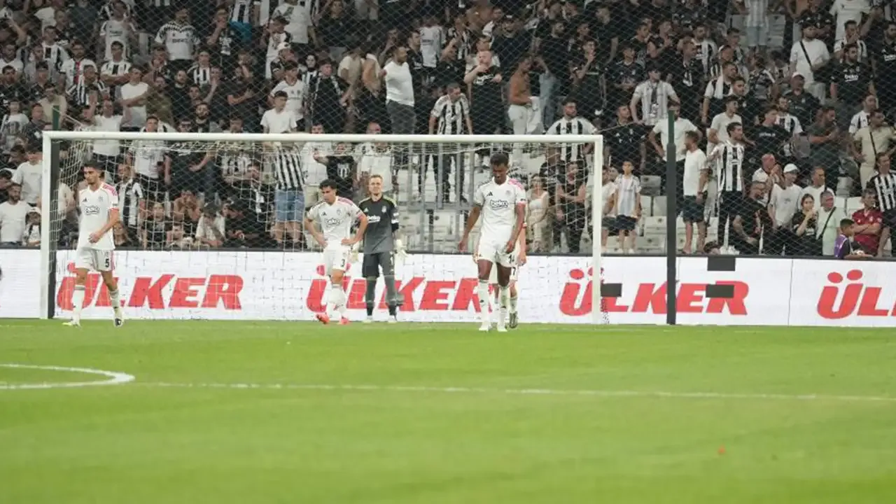 Beşiktaş ilk resmi maçında mağlup