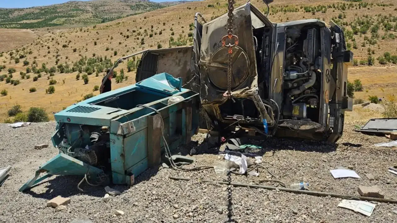 Malatya'da askeri araç devrildi