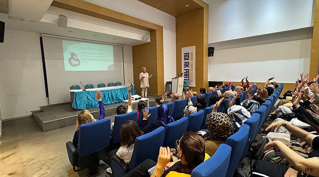 AK Parti İzmir Kadın Kolları'ndan Ailelere Destek