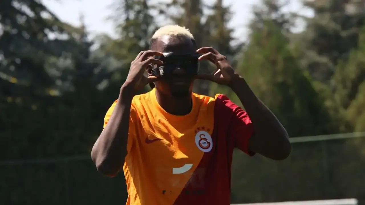 Osimhen'i Eskişehir'de gören şaşırıyor