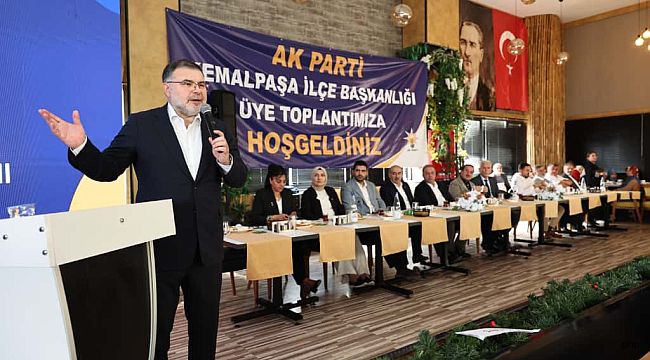 AK Parti İzmir İl Başkanı Saygılı, Kemalpaşa'da yeni üyelere rozet taktı