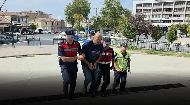 İzmir Büyükşehir personeli, FETÖ'den ihraç polis kimliğiyle yakalandı