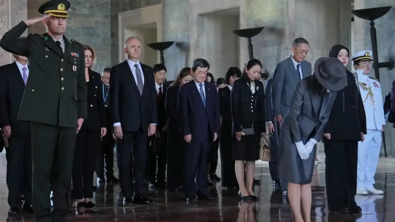 Japonya Prensesi Akiko Anıtkabir'i ziyaret etti